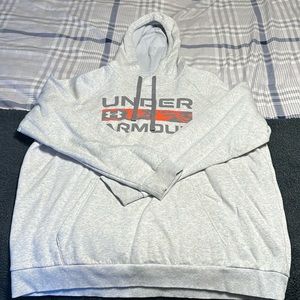 Under Armour Sweatshirt